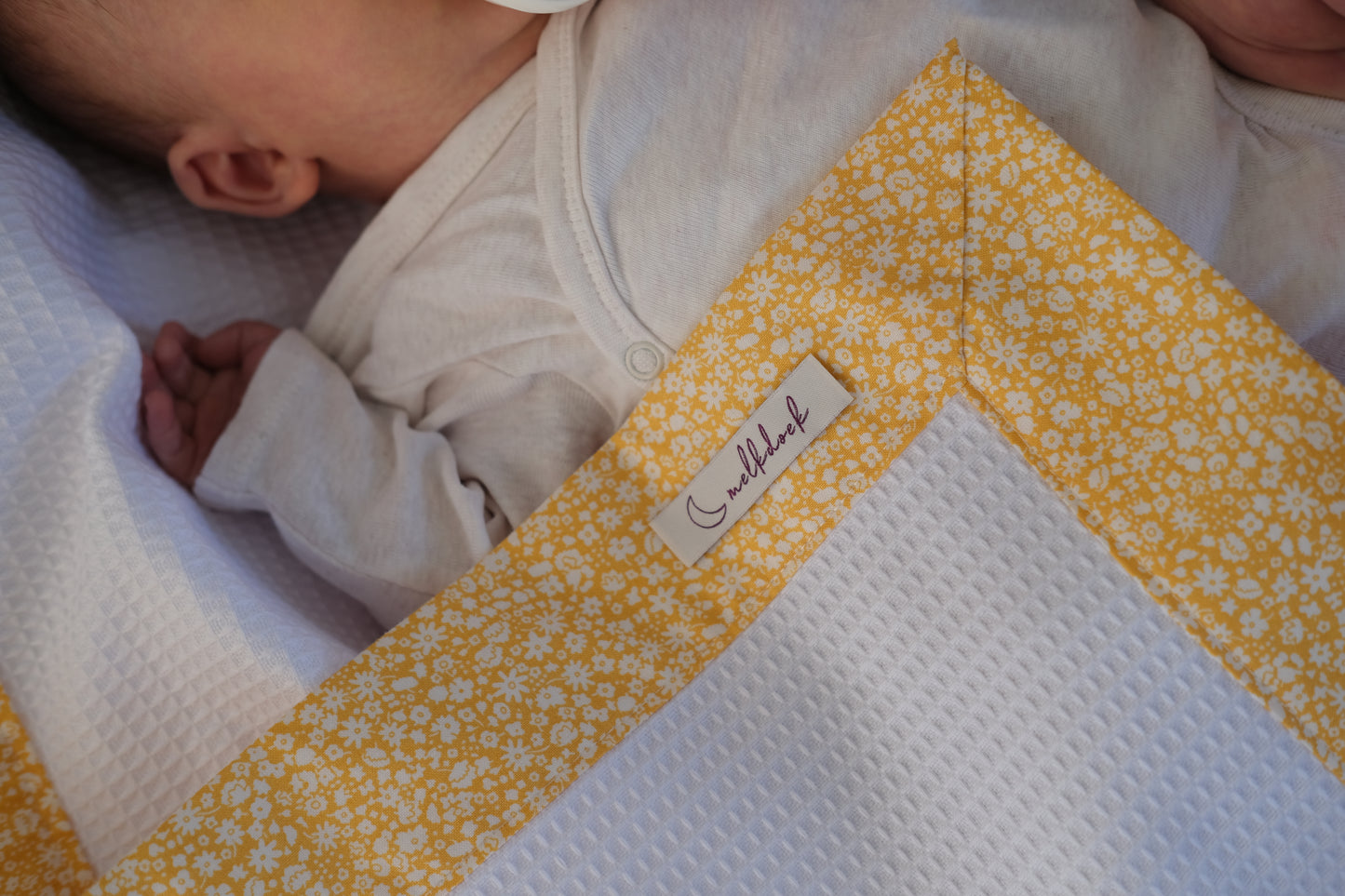 Melkdoek x Liberty London in Bohemian Brights
